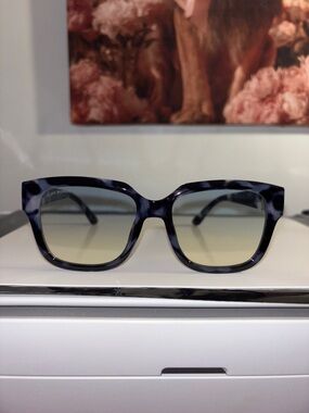 Navy Tortoiseshell Square Sunglasses with Gradient Lenses